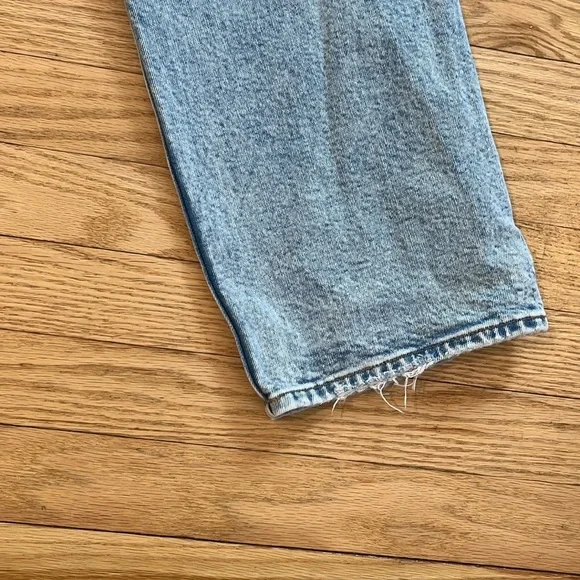 Abercrombie & Fitch The 90's Straight Ultra High Rise Light Wash sz 10 R - Picture 9 of 9